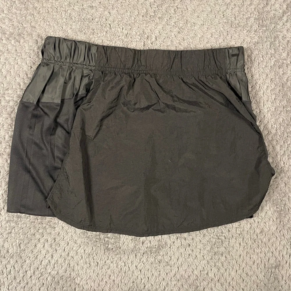 Nike Court Dri-FIT Tennis Skort Slim Fit M Black Athletic Skirt Tennis Sporty